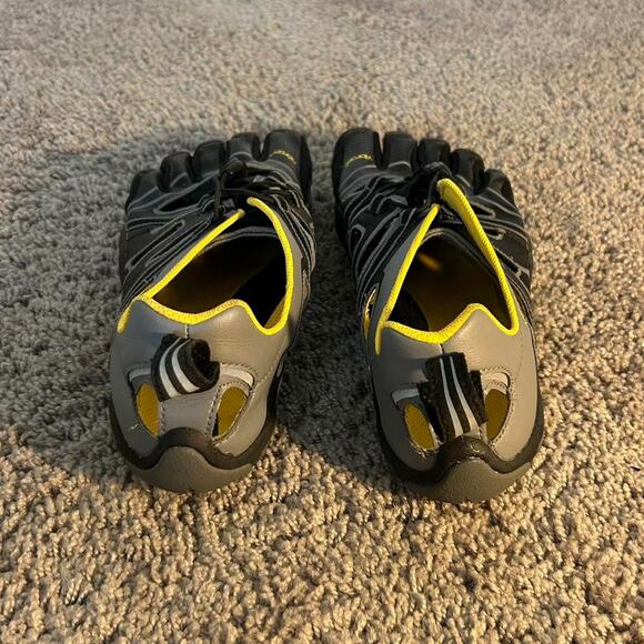 Mens black and yellow vibram - Picture 4 of 8
